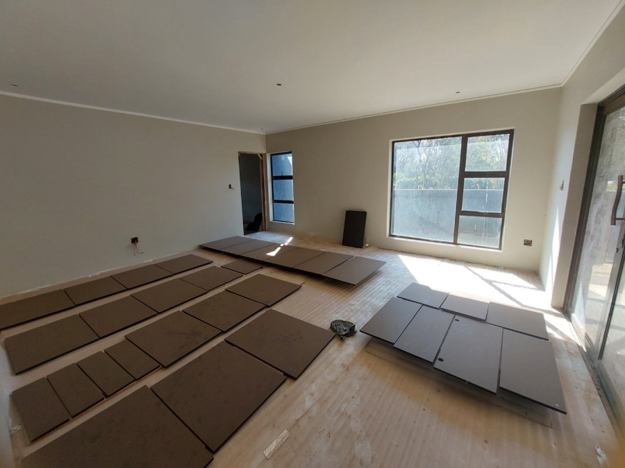 5 Bedroom Property for Sale in Seasons Lifestyle Estate North West